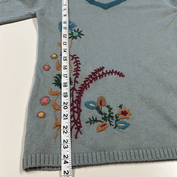 Fossil embroidered long, V-neck sweater. - Picture 11 of 14